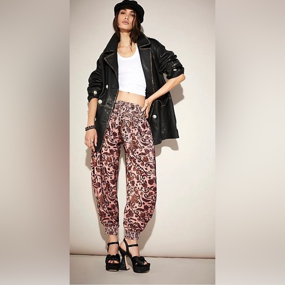 Free People Pink Patterned Pants - Picture 6 of 6